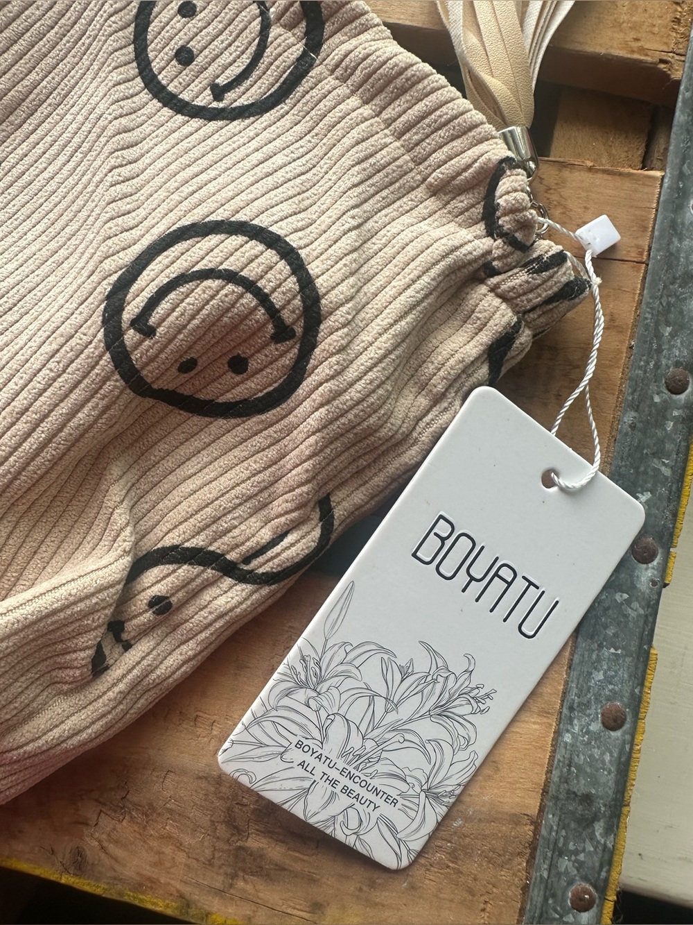 BOYATU Smiley Face Ribbed Corduroy Travel Makeup Bag: Machine Washable NIP - Picture 6 of 10